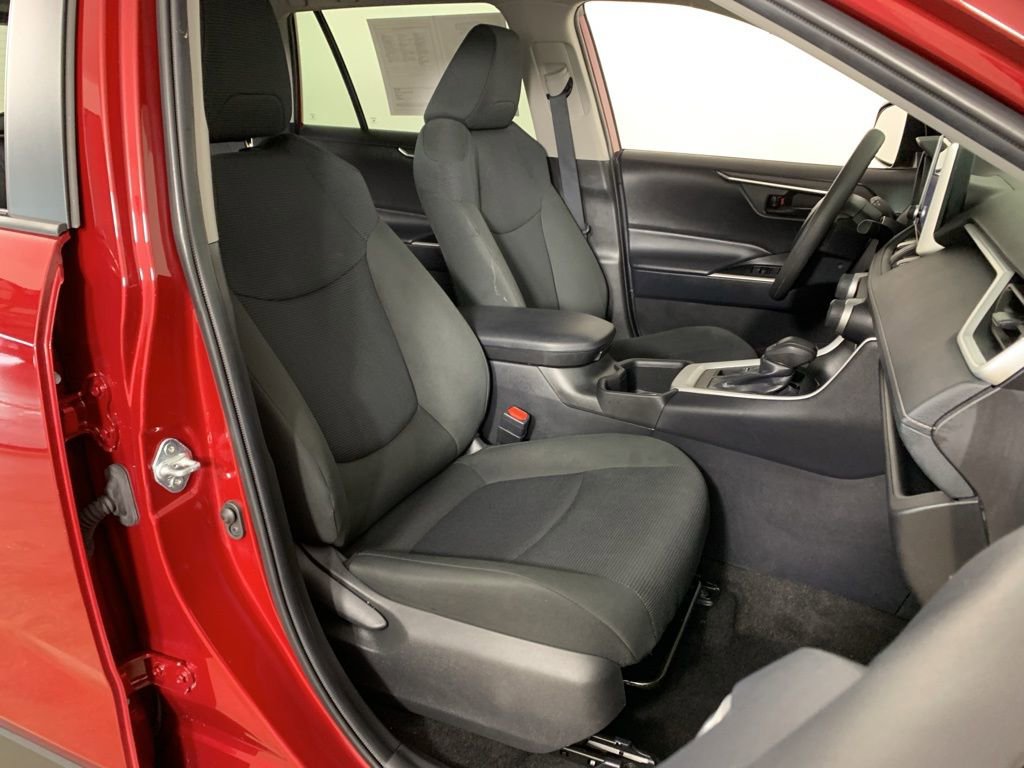 Used 2024 Toyota RAV4 LE AWD/4WD image 34