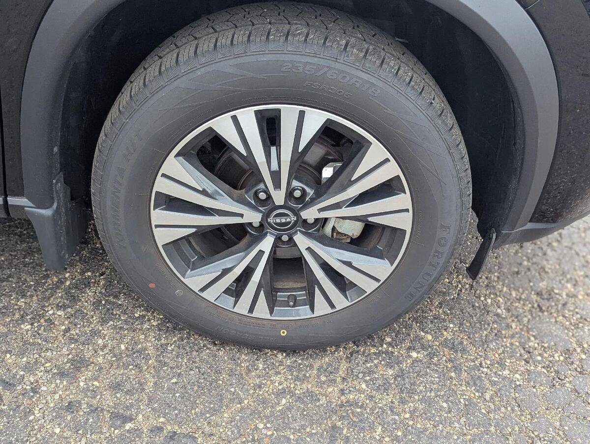 Used 2023 Nissan Rogue SV AWD/4WD image 27