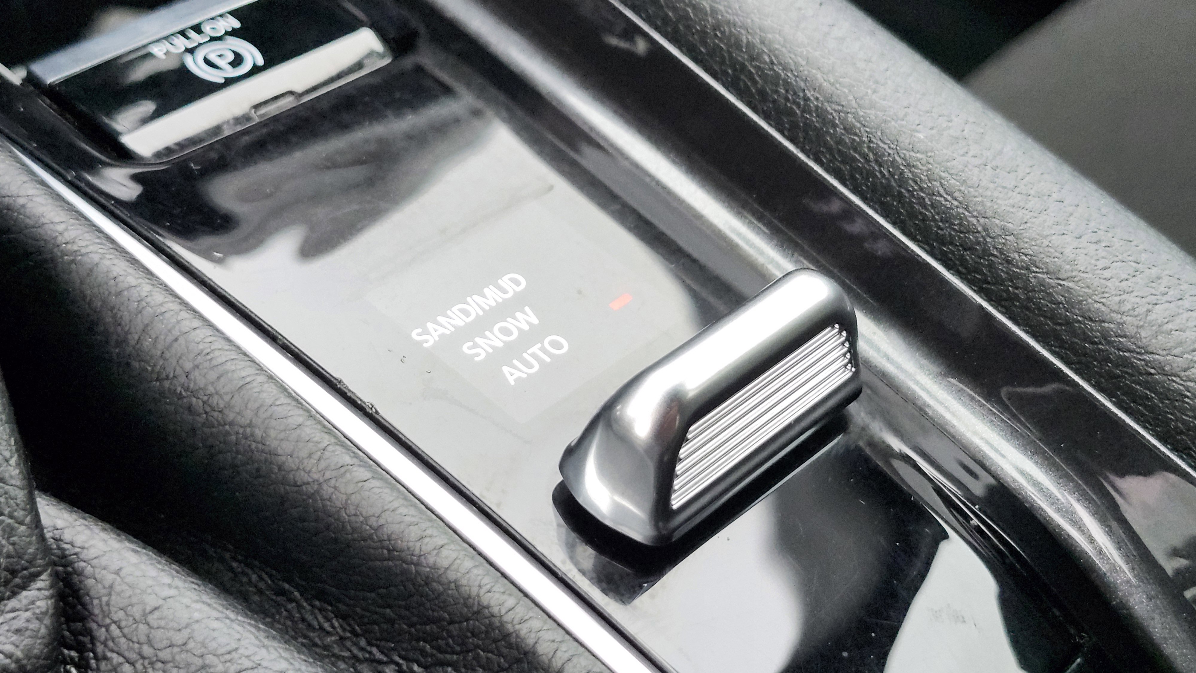 Used 2025 Jeep Compass Sport image 29