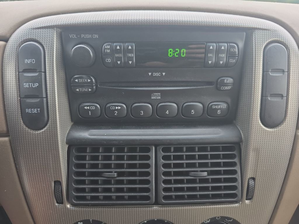 Used 2005 Ford Explorer XLT RWD image 24