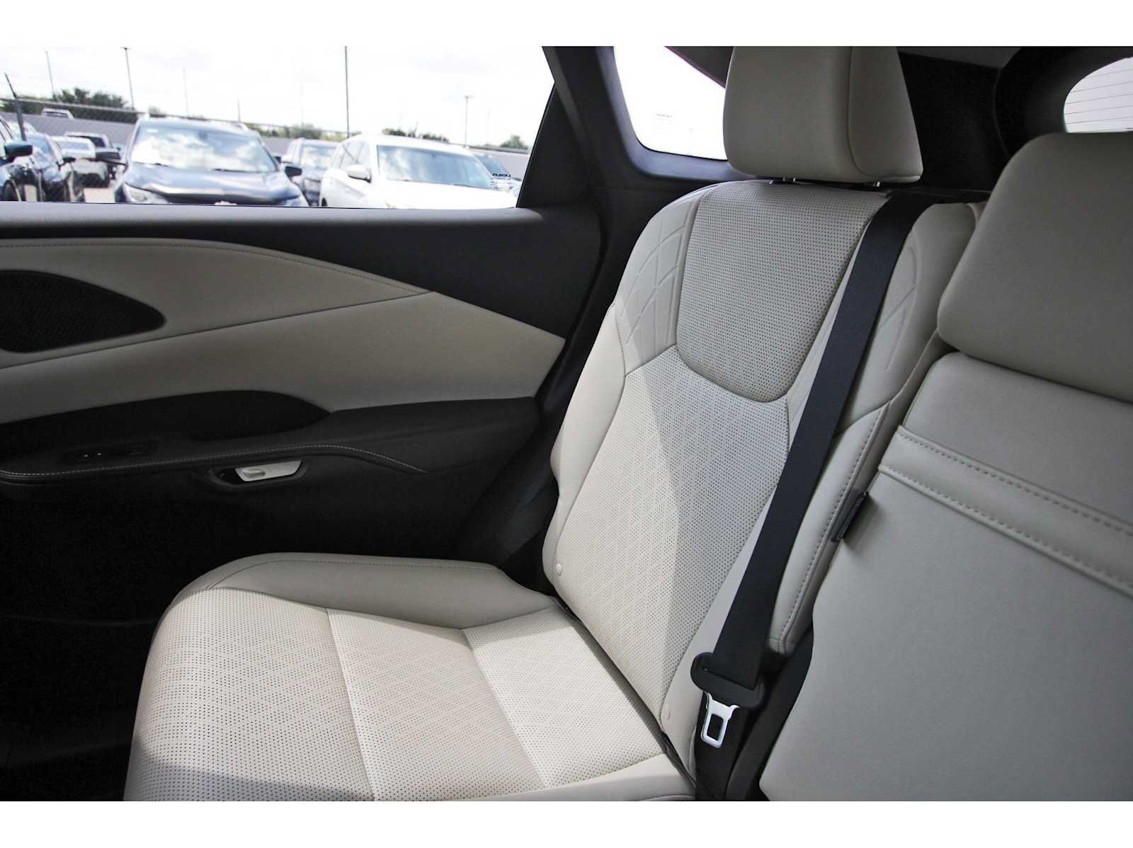 Used 2025 Lexus RX 350 Premium Plus w/ Convenience Package AWD/4WD image 9