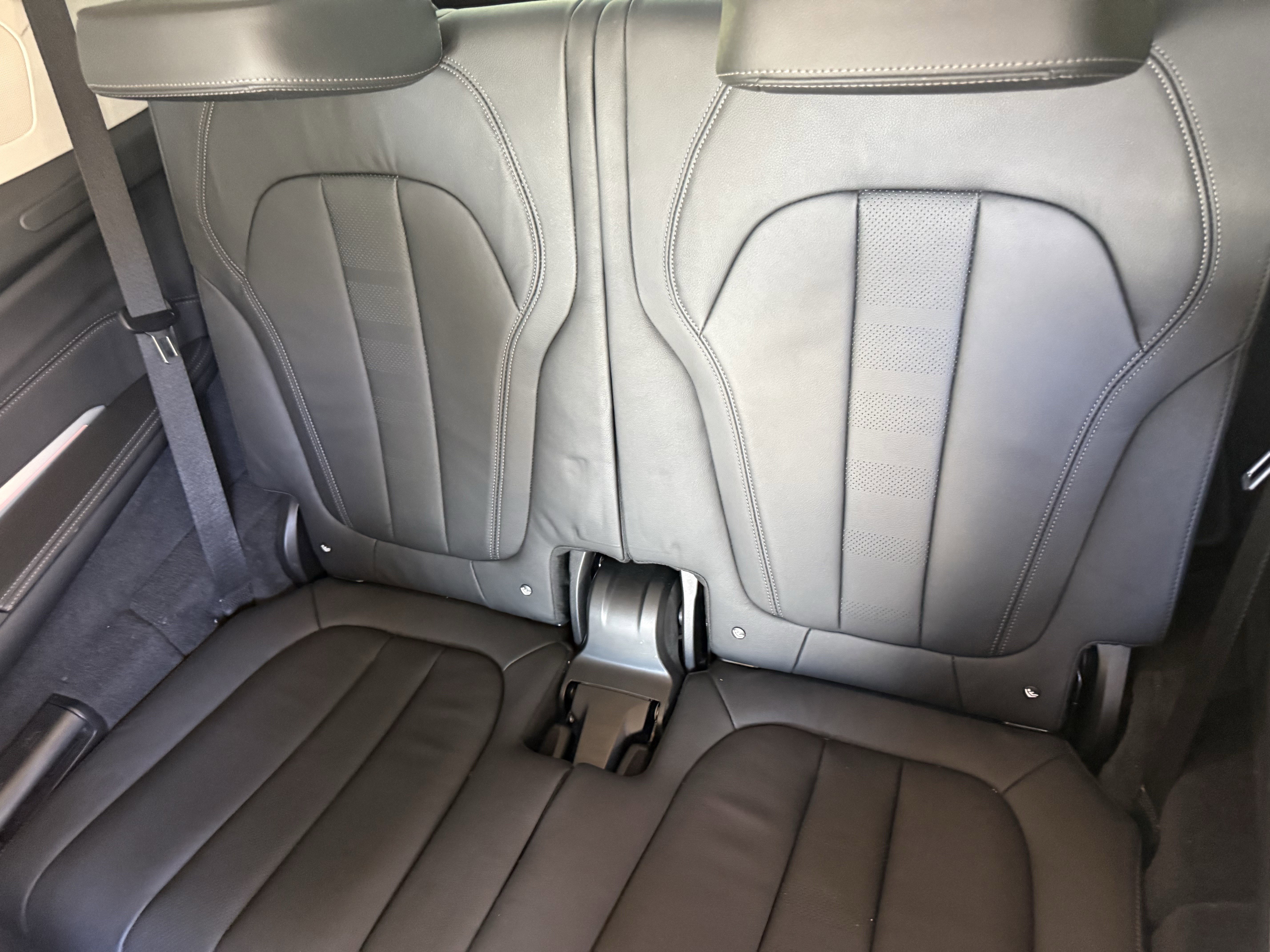 Used 2022 BMW X7 xDrive40i w/ Premium Package image 18