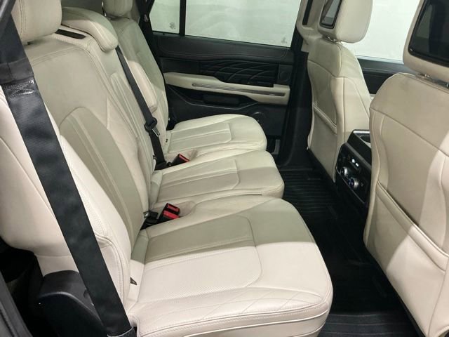 Used 2020 Ford Expedition Platinum image 16