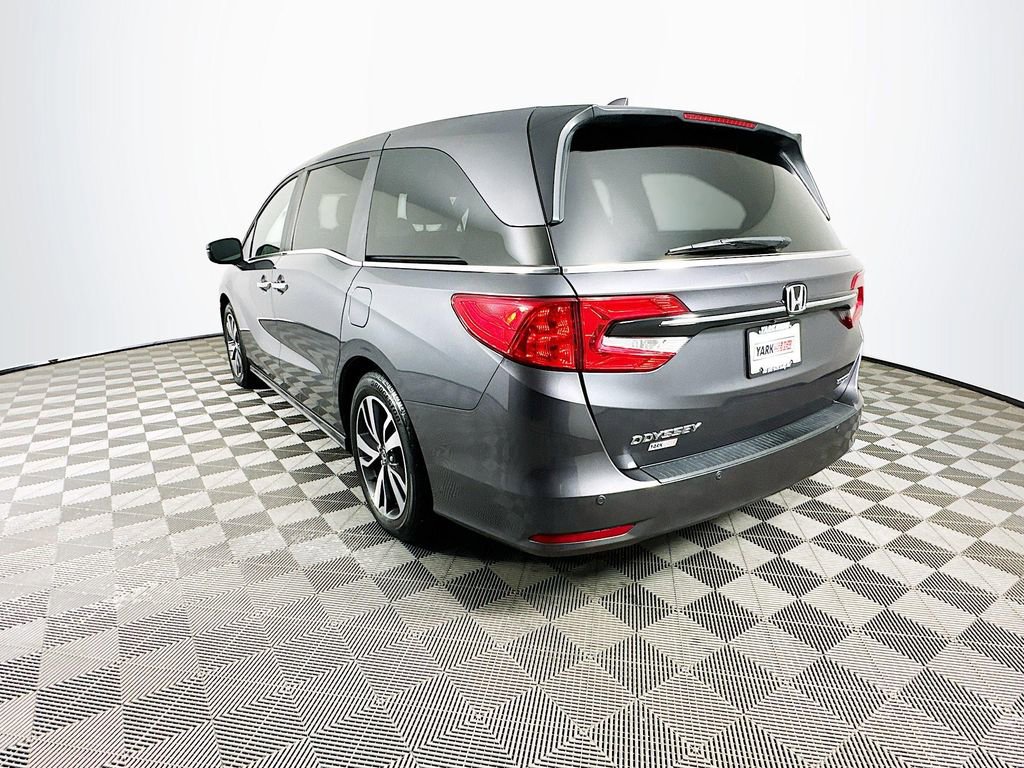 Used 2023 Honda Odyssey Touring image 7