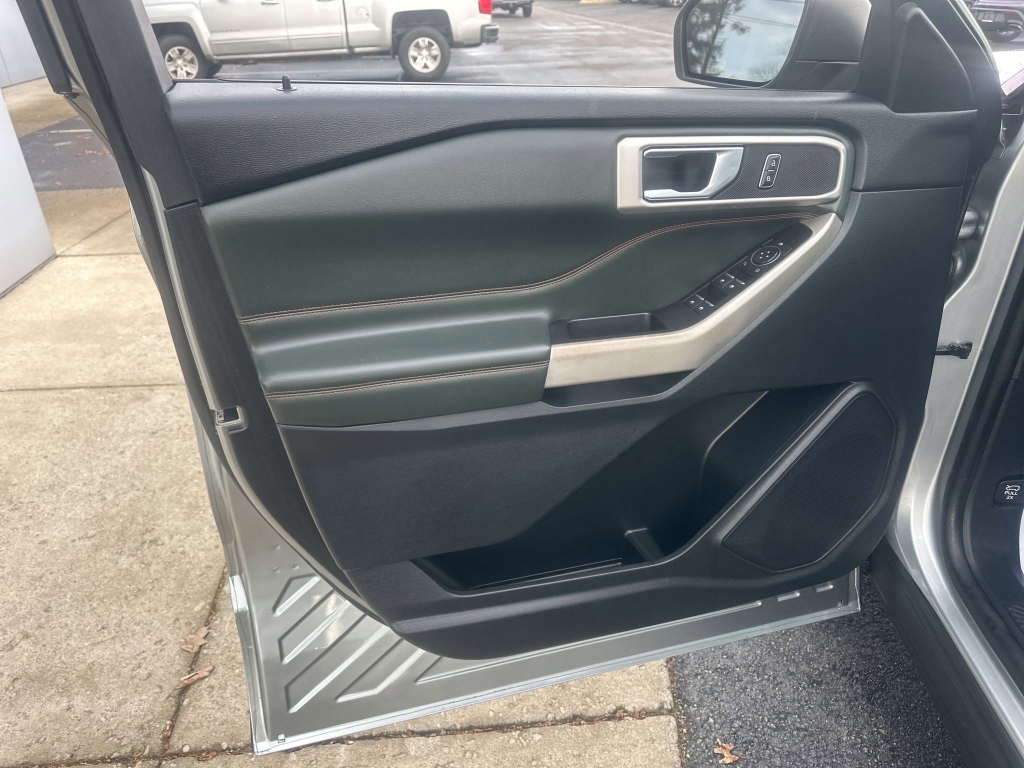 Used 2022 Ford Explorer Timberline image 25