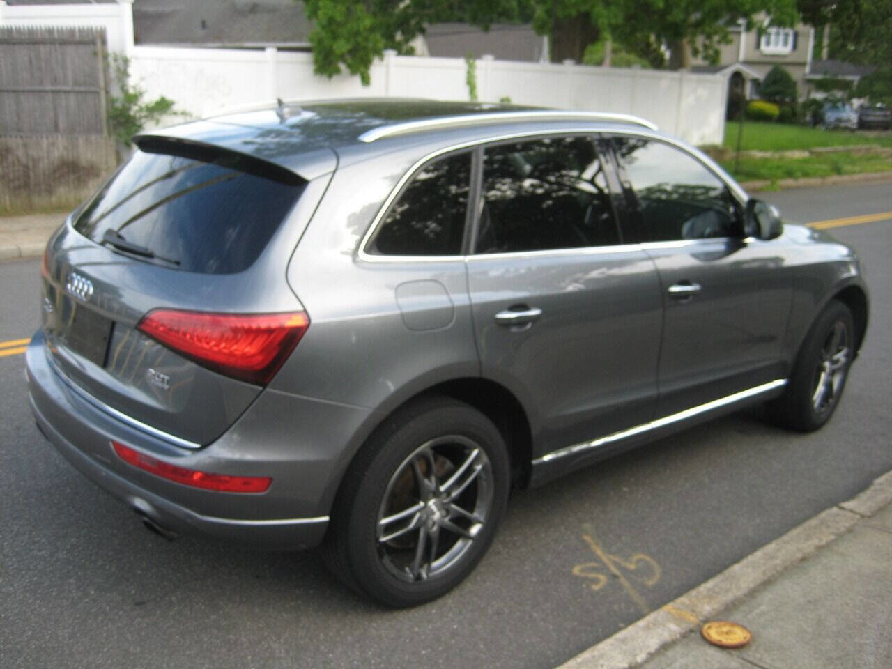 Used 2017 Audi Q5 2.0T Premium Plus w/ Technology Package AWD/4WD image 5