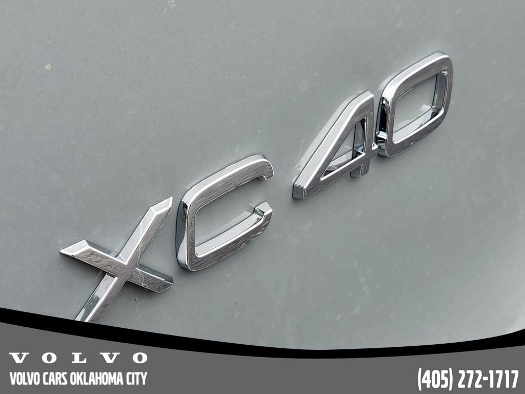 Used 2026 Volvo XC40 B5 Plus w/ Protection Package Premier AWD/4WD image 9