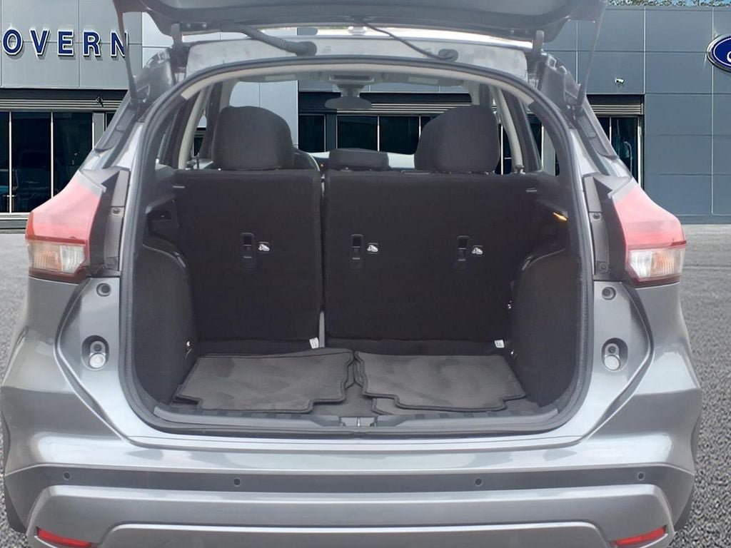 Used 2021 Nissan Kicks SV FWD image 11