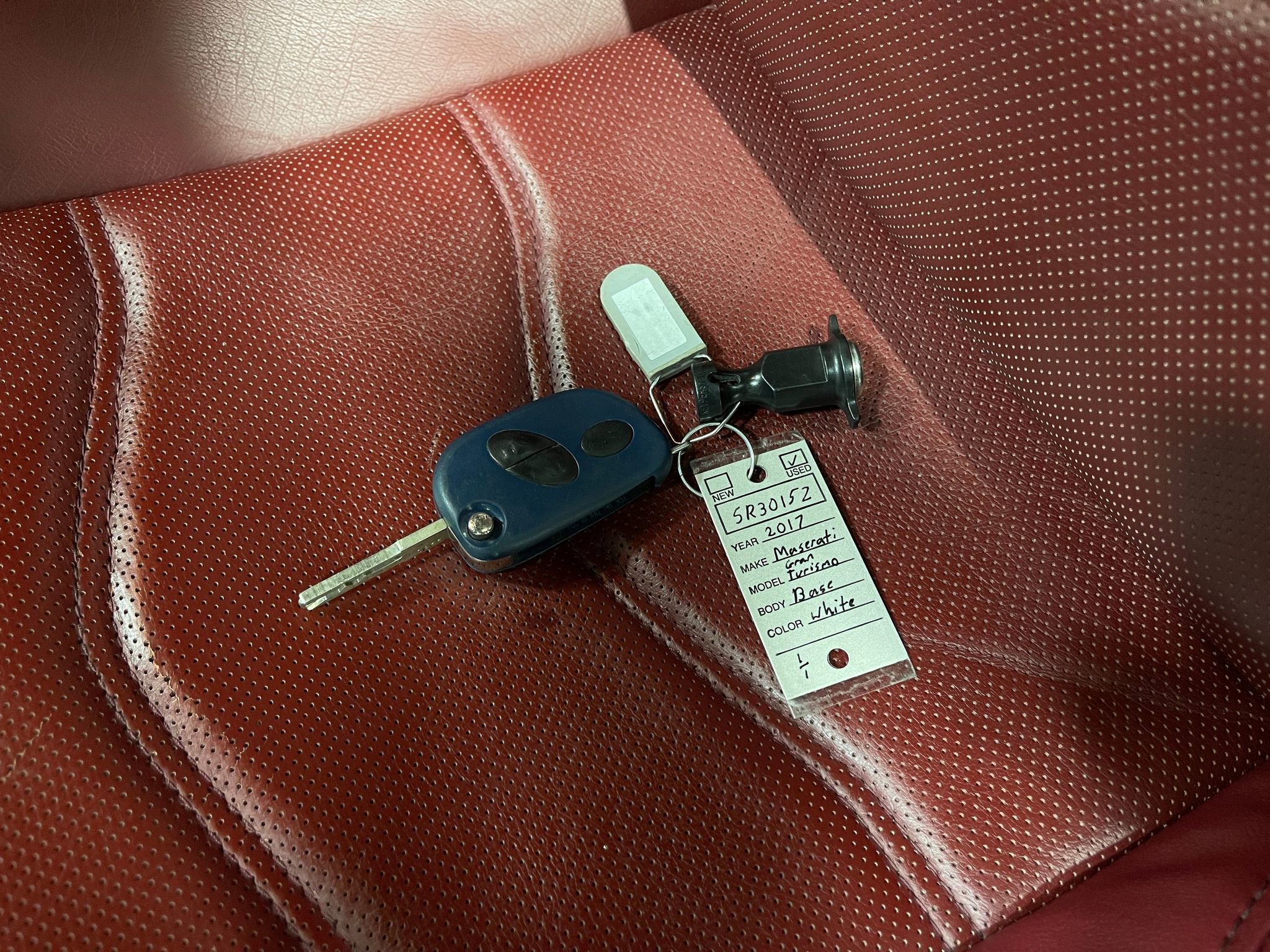 Used 2017 Maserati GranTurismo Convertible image 32