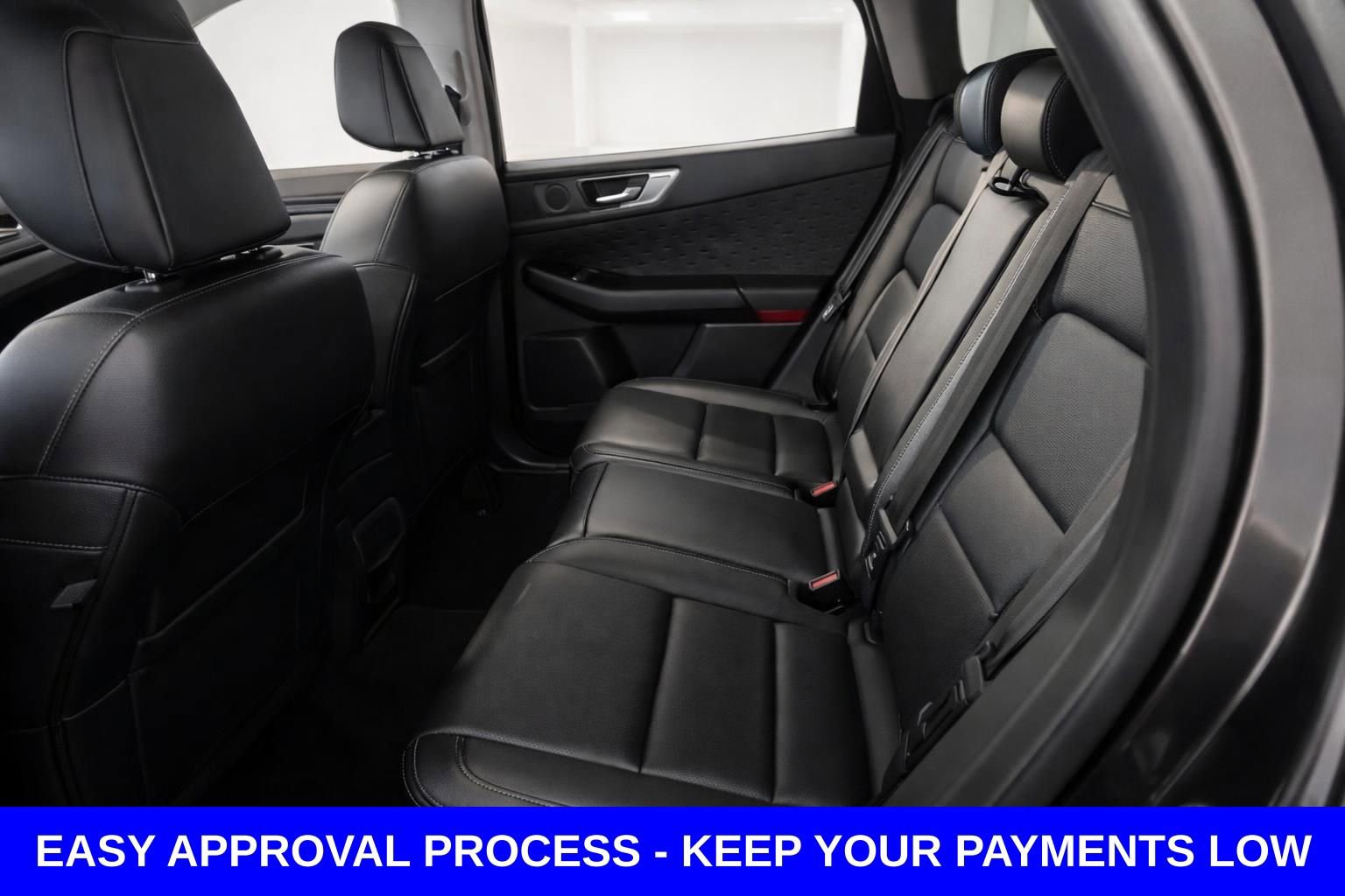 Used 2020 Ford Escape Titanium w/ Titanium Premium Package 2.0 FWD image 18