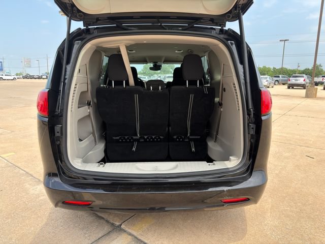 Used 2024 Chrysler Voyager LX FWD image 15