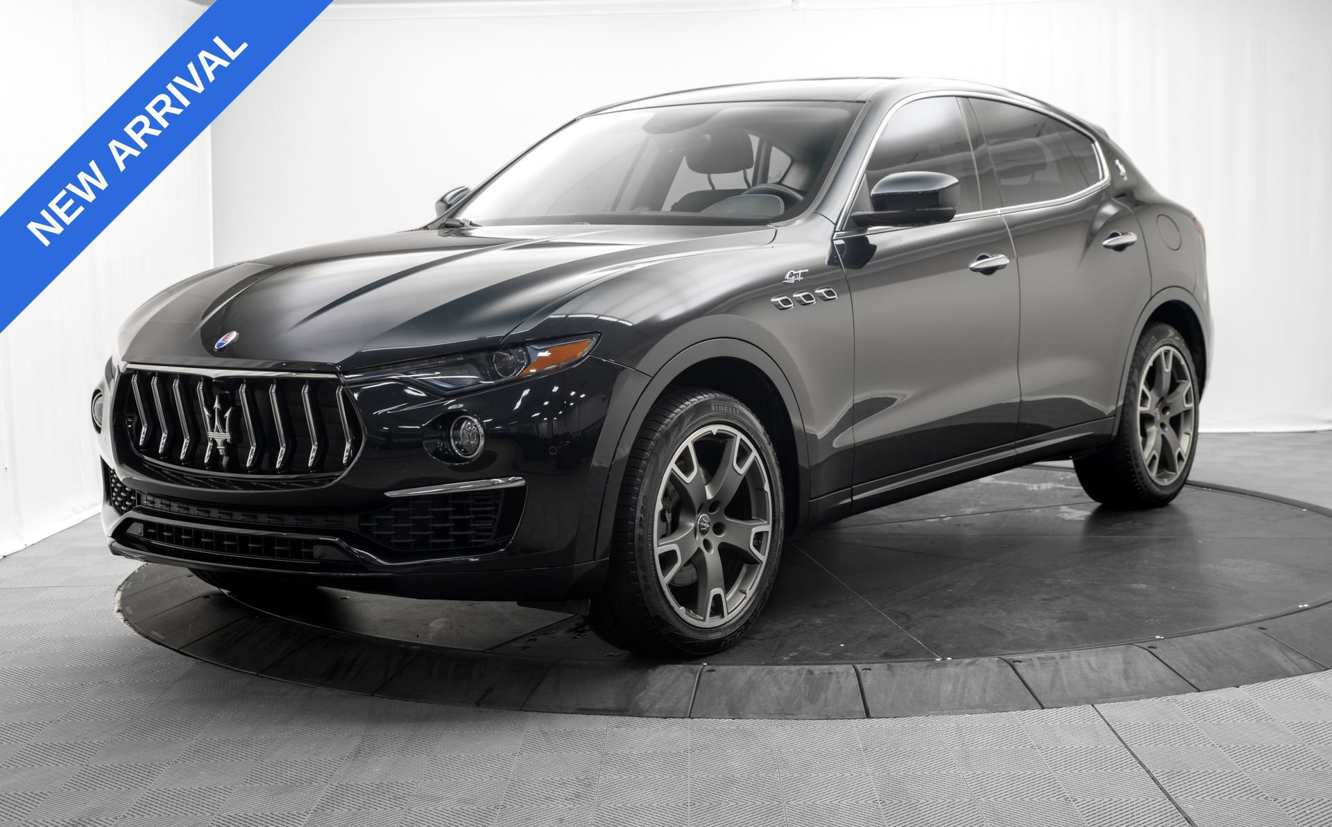 Used 2022 Maserati Levante GT AWD/4WD image 3