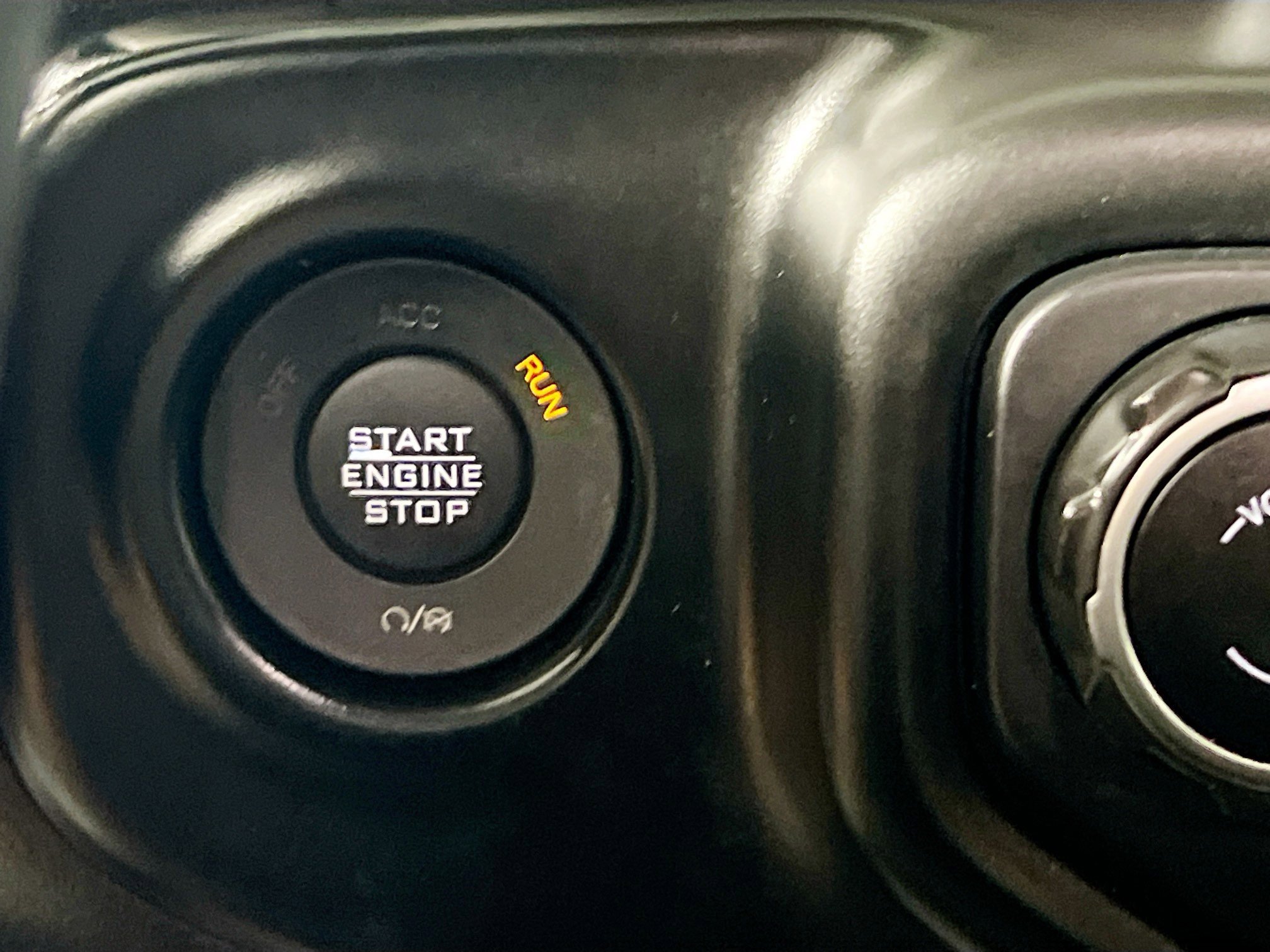 Used 2022 Jeep Gladiator Willys image 24