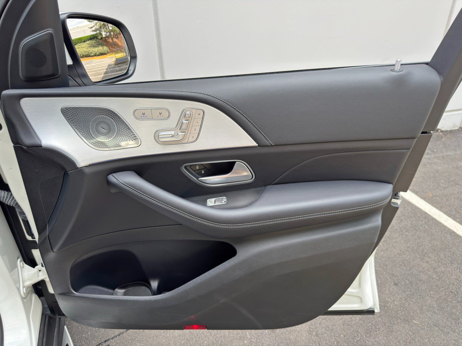 Used 2023 Mercedes-Benz GLS 450 4MATIC image 50