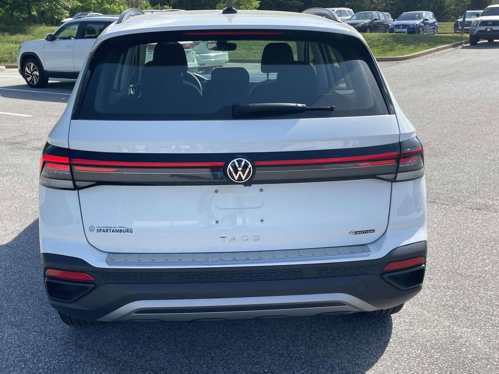 Used 2025 Volkswagen Taos S AWD/4WD image 5