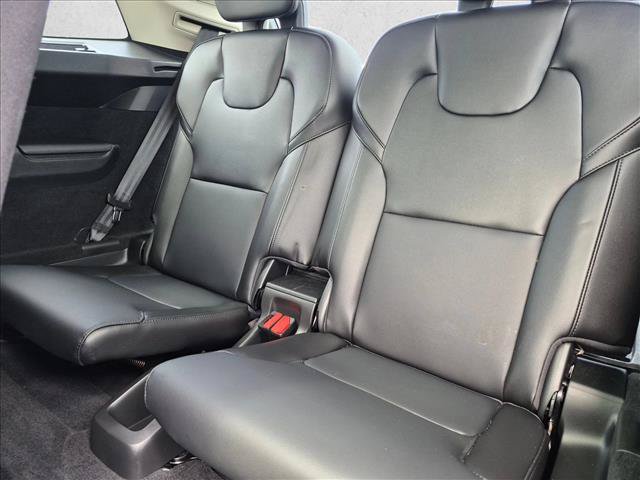 Used 2022 Volvo XC90 T5 Momentum FWD image 21