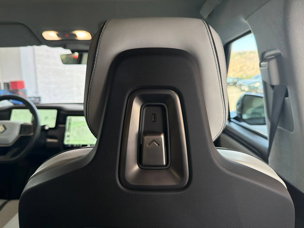 Used 2023 Rivian R1S Launch Edition Quad AWD/4WD image 23