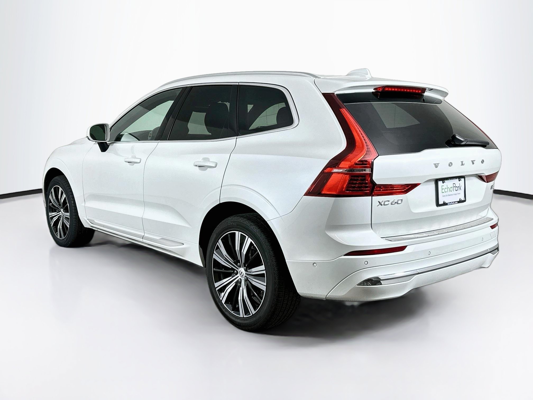Used 2023 Volvo XC60 B5 Plus w/ Protection Package Premier FWD image 5
