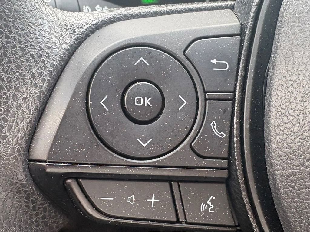 Used 2021 Toyota RAV4 XLE w/ Convenience Package image 6