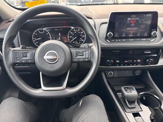 Used 2022 Nissan Rogue SV AWD/4WD image 9