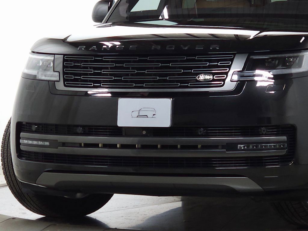 Used 2023 Land Rover Range Rover SE image 12