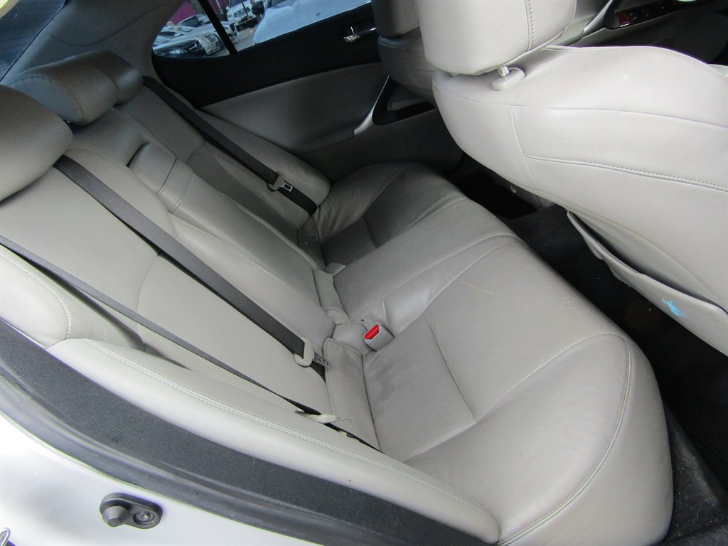 Used 2007 Lexus IS 250 RWD image 6