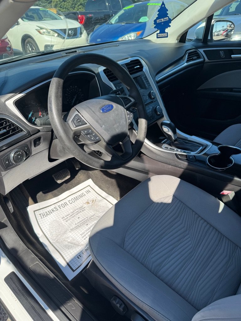 Used 2016 Ford Fusion S w/ Equipment Group 101A FWD image 15