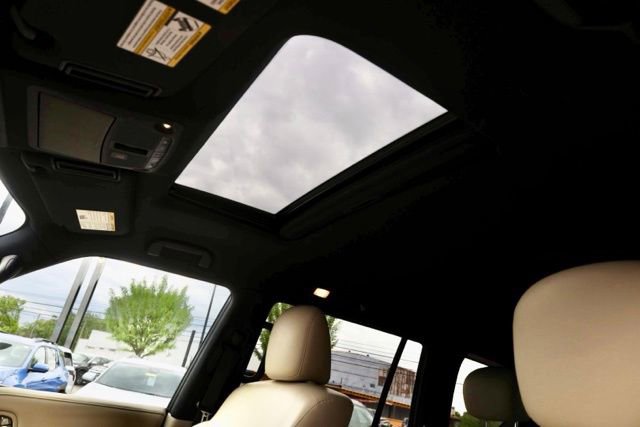 Used 2024 INFINITI QX80 Sensory image 5