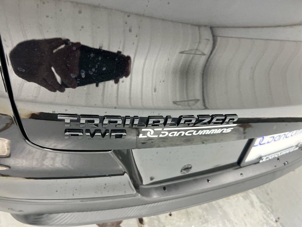 Used 2022 Chevrolet TrailBlazer RS w/ Sun and Liftgate Package AWD/4WD image 26