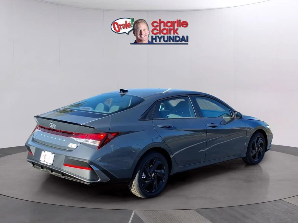 New 2026 Hyundai Elantra Sport FWD image 5