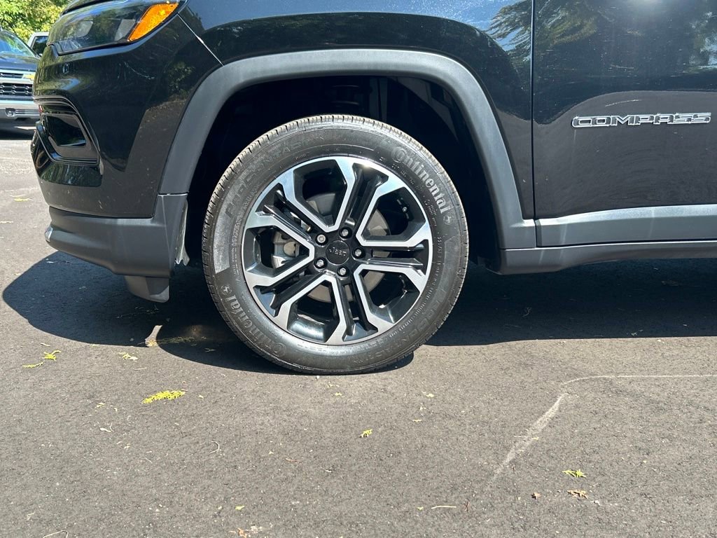 Used 2022 Jeep Compass Limited image 9