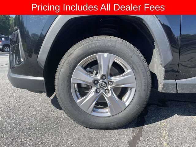 Used 2024 Toyota RAV4 XLE AWD/4WD image 9