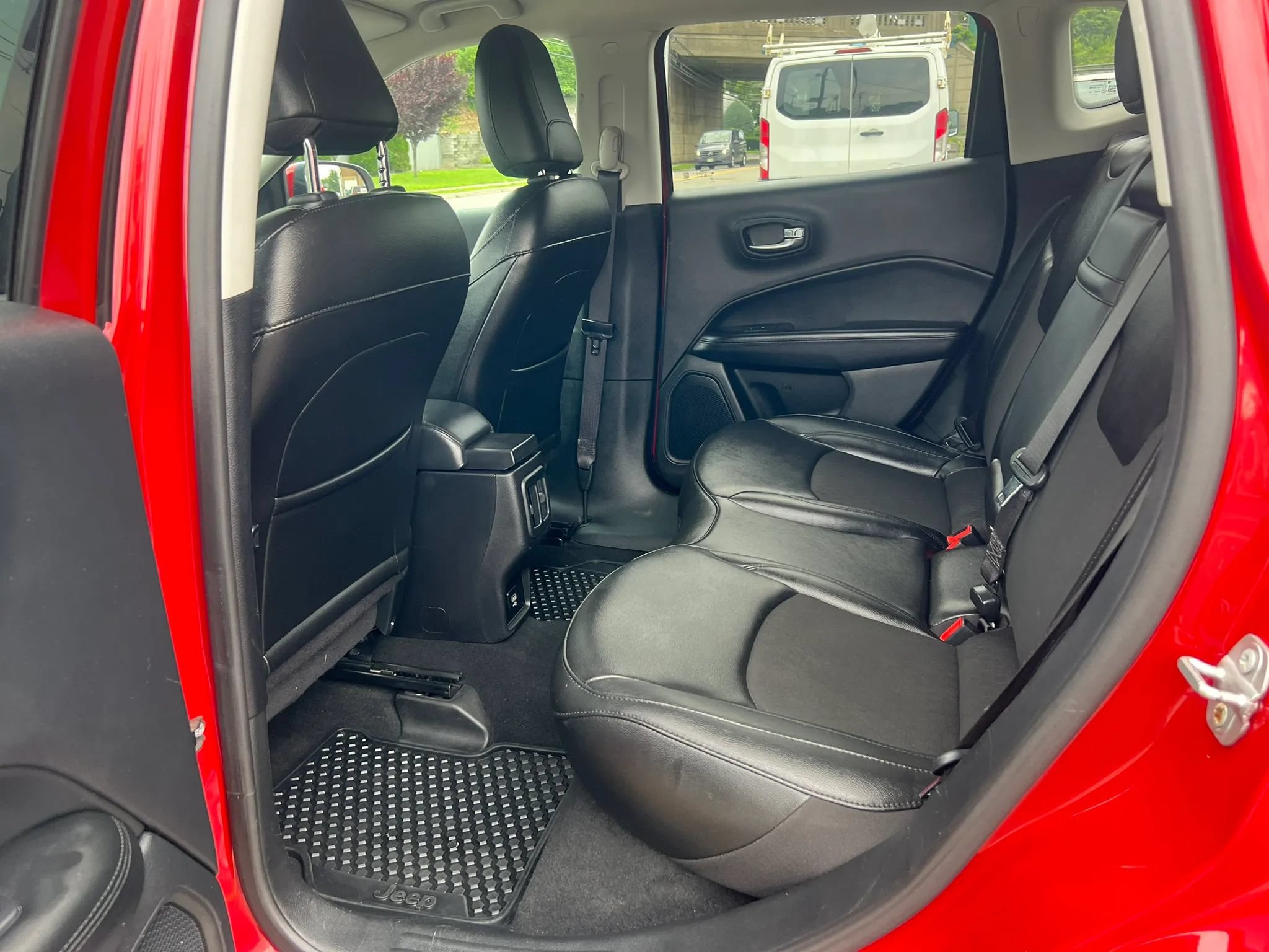 Used 2020 Jeep Compass Latitude AWD/4WD image 28