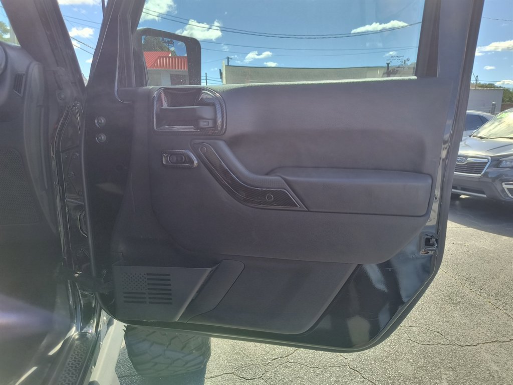 Used 2018 Jeep Wrangler Unlimited Sahara image 32