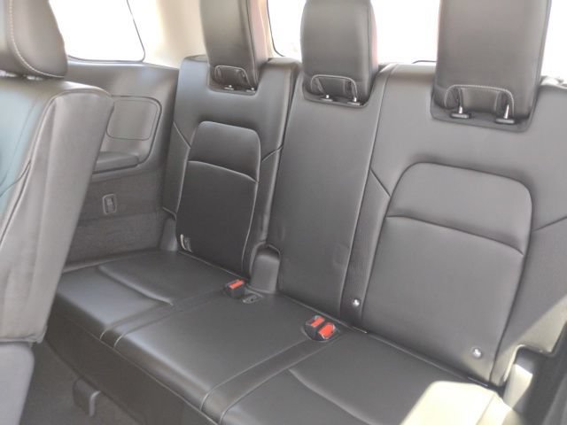 Used 2023 Nissan Pathfinder SL w/ Lighting Package (N92) AWD/4WD image 13