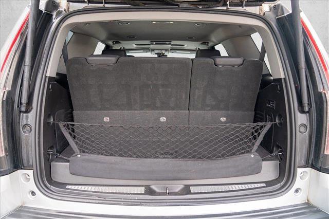 Used 2018 Cadillac Escalade Premium Luxury image 29