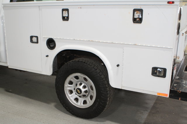 Used 2018 Chevrolet Silverado 3500 W/T AWD/4WD image 28
