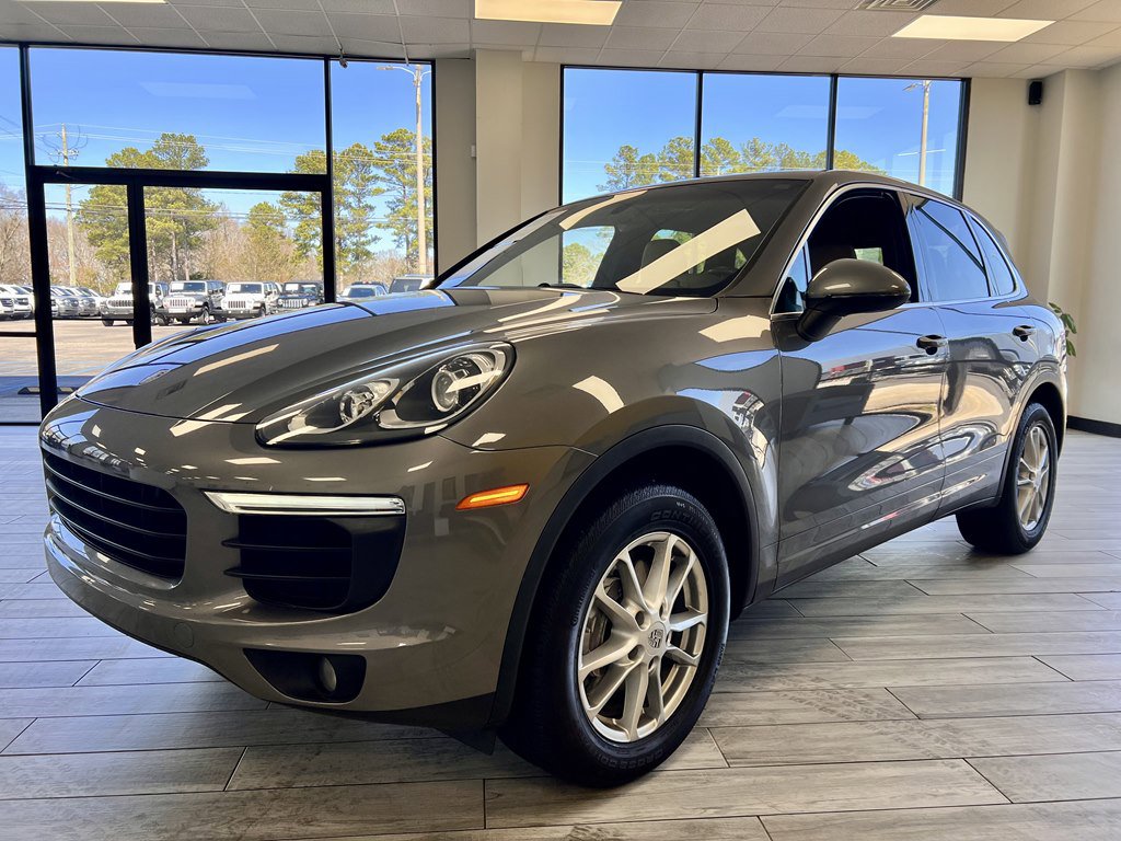 Used 2018 Porsche Cayenne image 3
