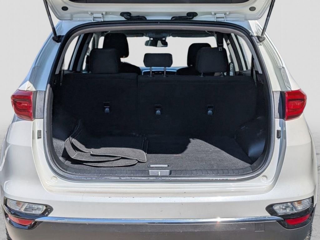 Certified 2022 Kia Sportage LX w/ LX AWD Value Edition Package image 8