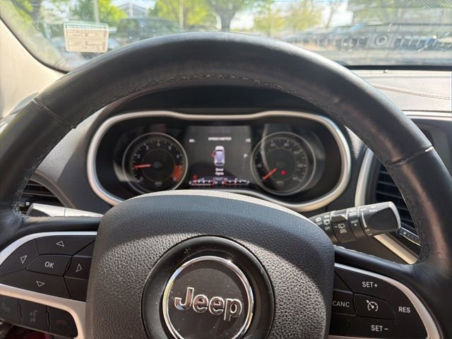 Used 2015 Jeep Cherokee Limited w/ Trailer Tow Group AWD/4WD image 19