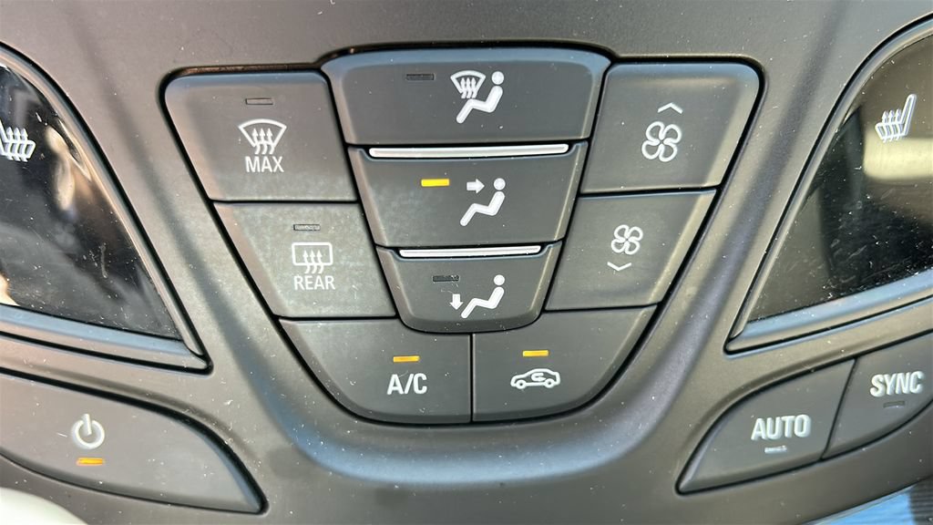 Used 2017 Buick Envision Essence w/ LPO, Hit The Road Package AWD/4WD image 22