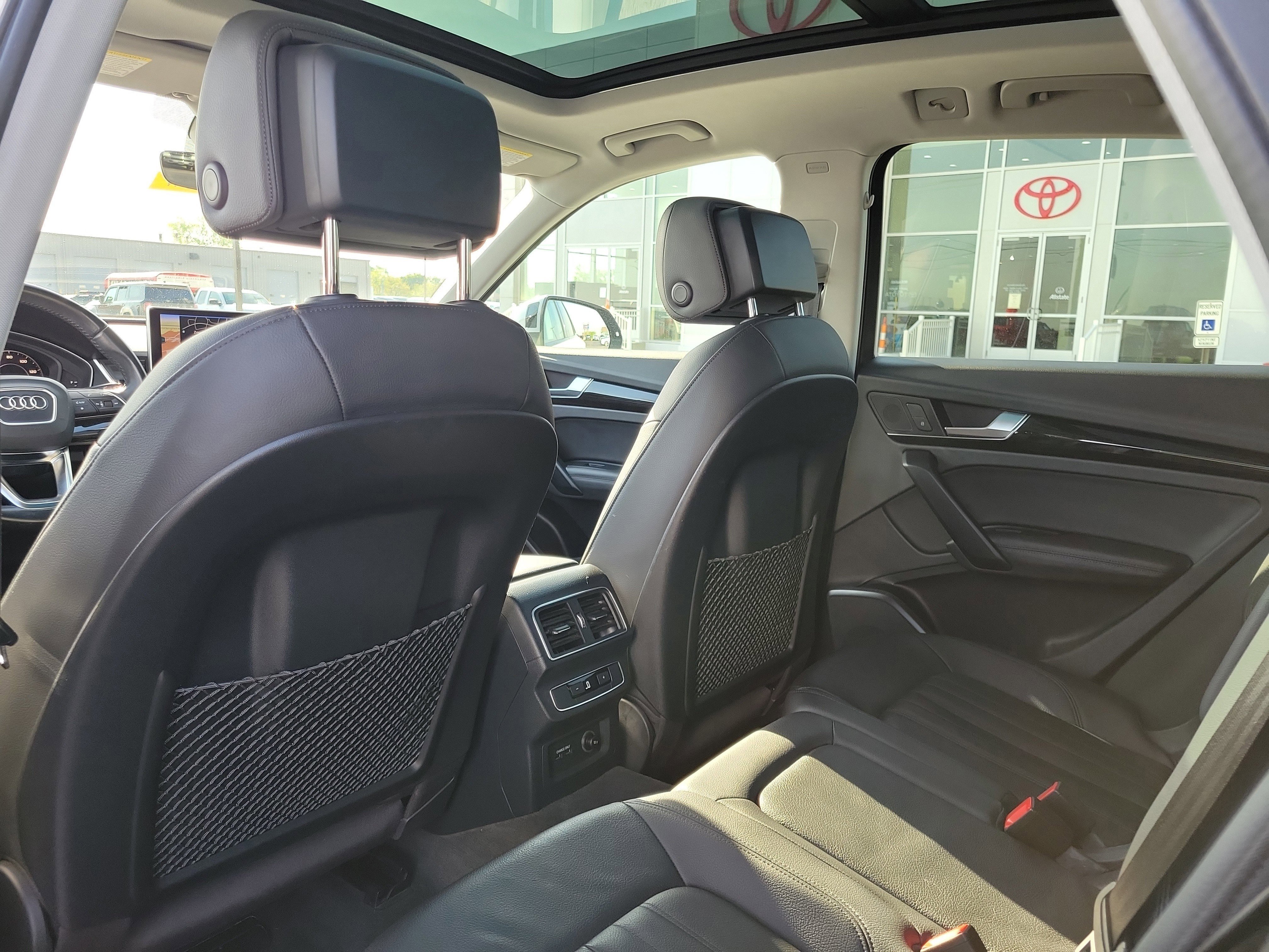 Used 2019 Audi Q5 2.0T Premium Plus w/ Premium Plus Package AWD/4WD image 14