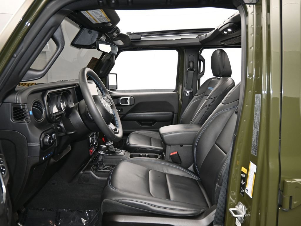 Used 2024 Jeep Wrangler Unlimited Rubicon 4xe image 12