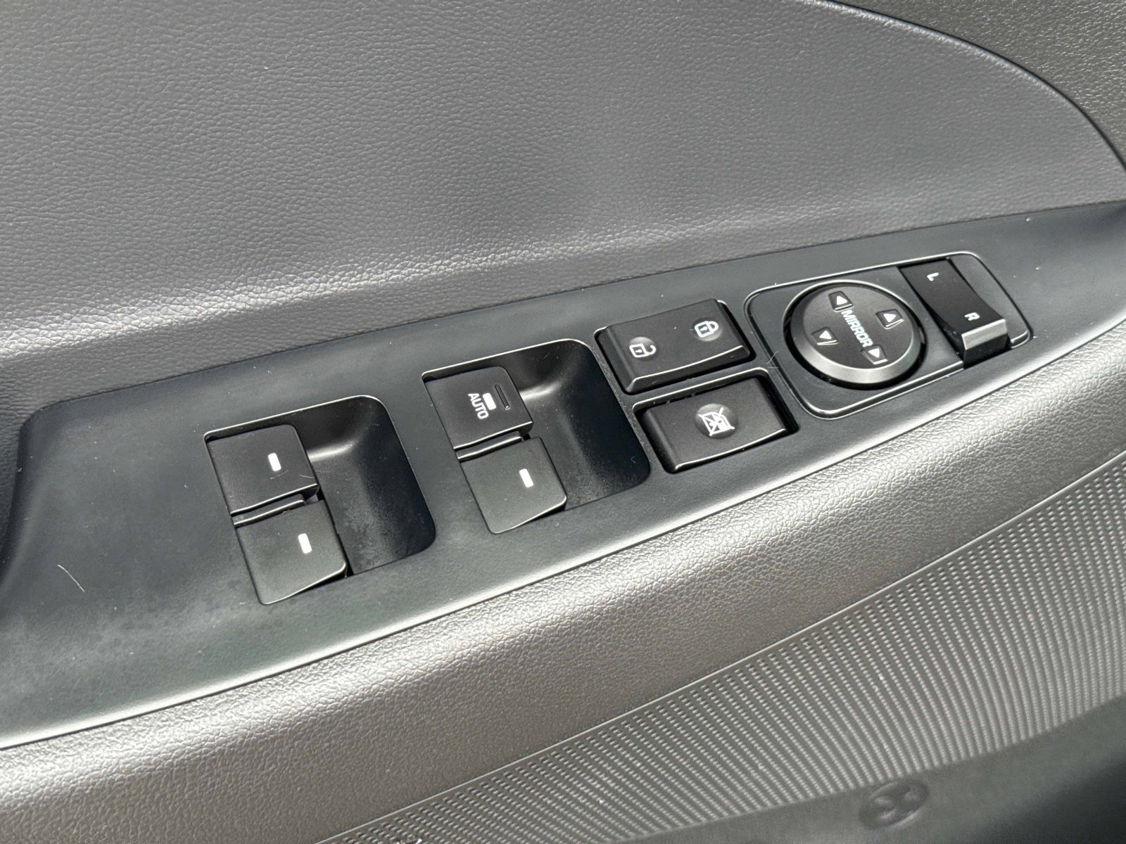 Used 2019 Hyundai Tucson Sport FWD image 22