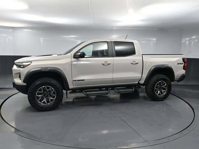 Used 2026 Chevrolet Colorado ZR2 w/ Technology Package AWD/4WD image 10