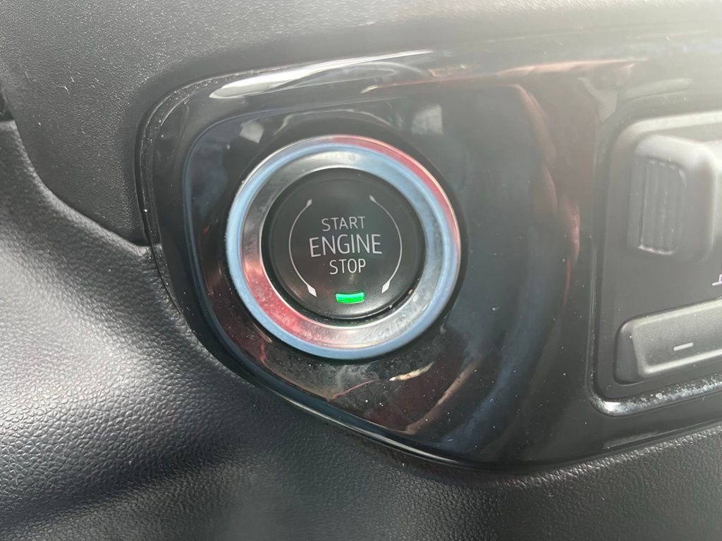 Used 2025 Chevrolet Silverado 1500 LT image 20