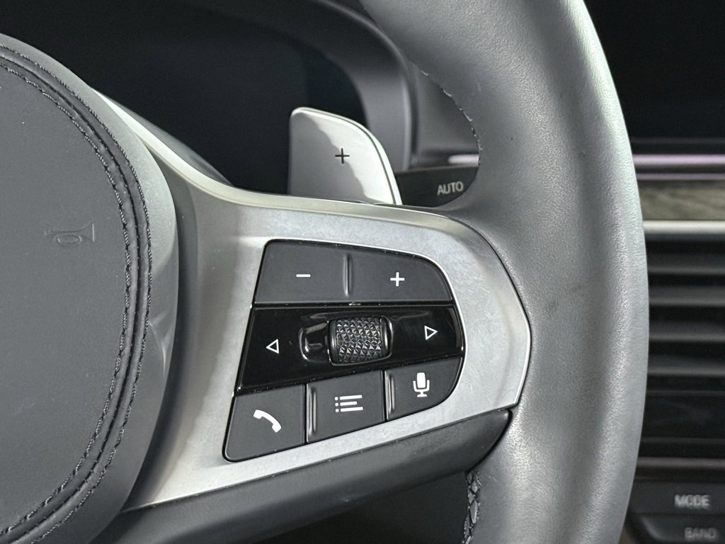 Used 2021 BMW M550i xDrive w/ Premium Package image 47