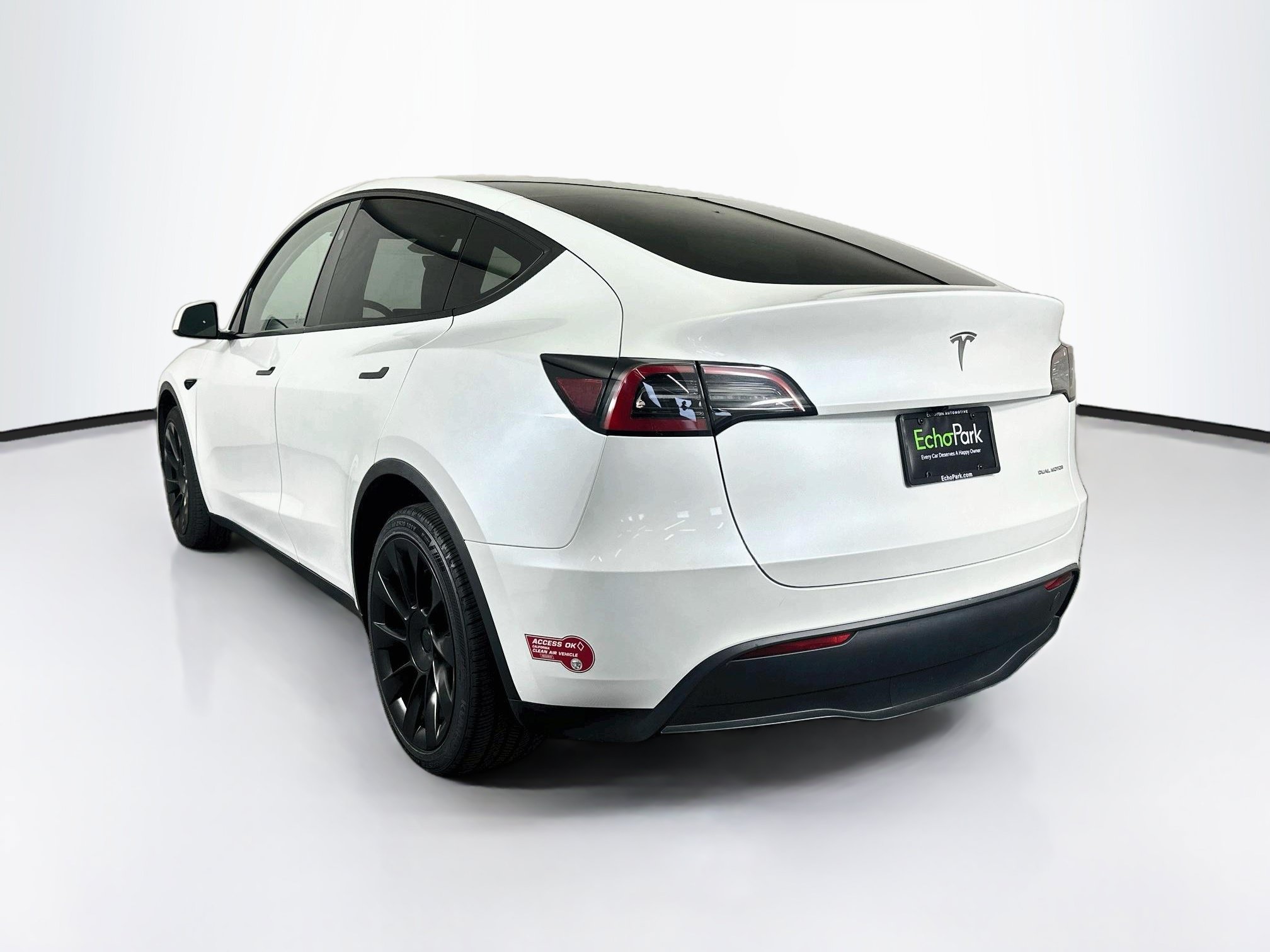 Used 2023 Tesla Model Y Long Range AWD/4WD image 5