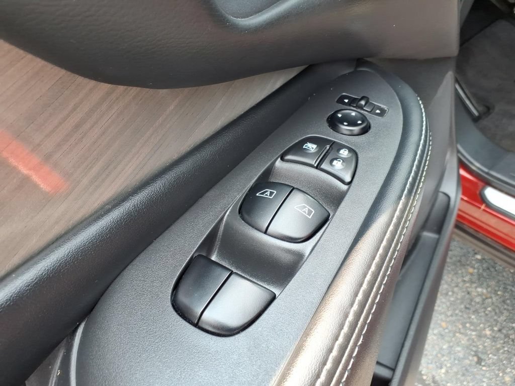 Used 2017 Nissan Murano SV AWD/4WD image 8