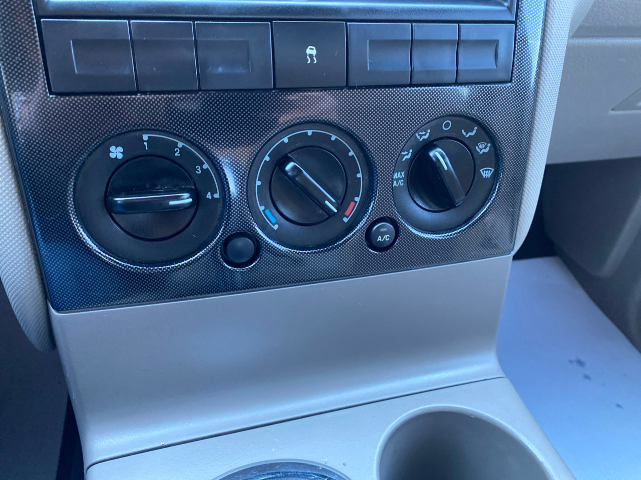 Used 2007 Ford Explorer Sport Trac XLT image 14